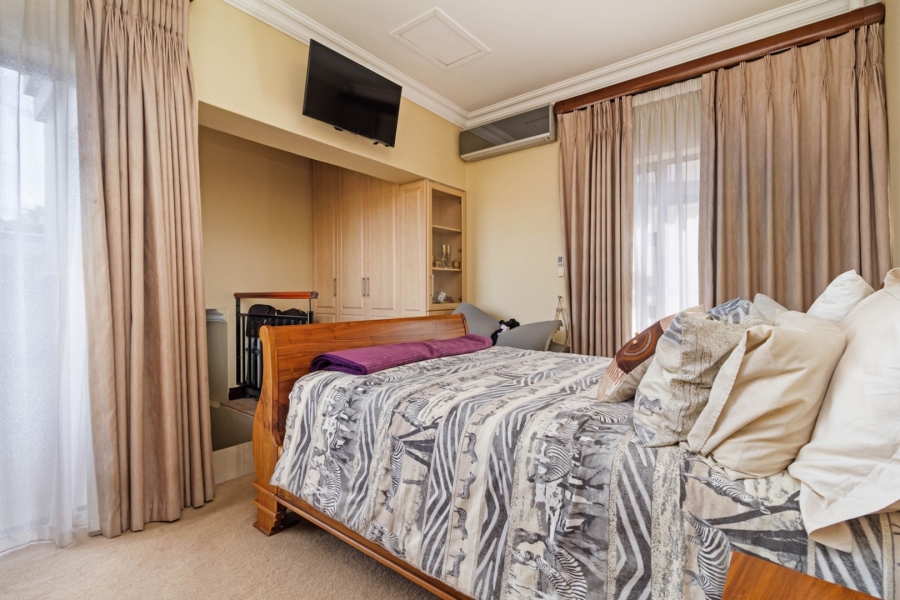 5 Bedroom Property for Sale in Sonstraal Heights Western Cape
